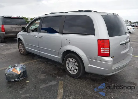 2009 Chrysler Town & Country Lx from USA, damaged, VIN 2A8HR44E89R602260